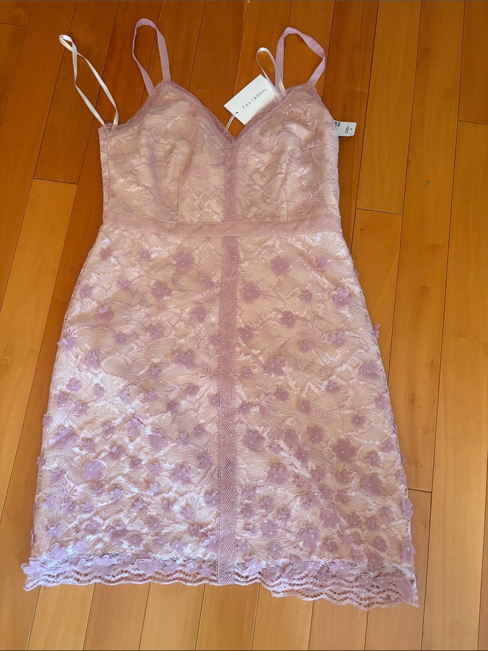 Delicate Lilac Floral Lace Mini Dress with Spaghetti Straps